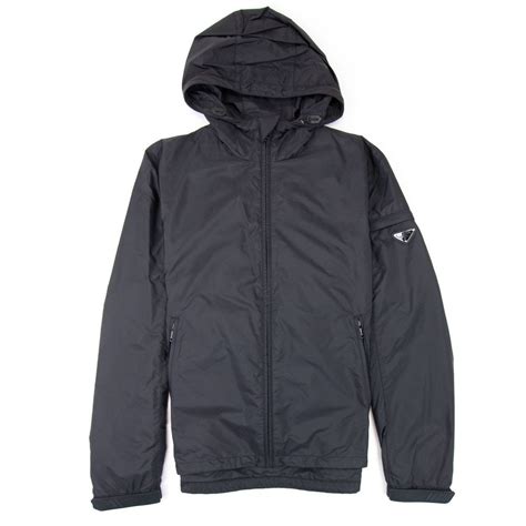 giubotto prada nero impermiabile|Prada Giubbotto Nylon Piuma Windbreaker Jacket Nero.